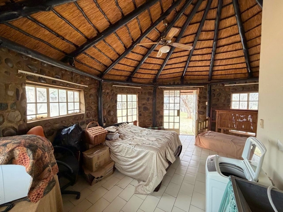 6 Bedroom Property for Sale in Ndlovumzi Limpopo