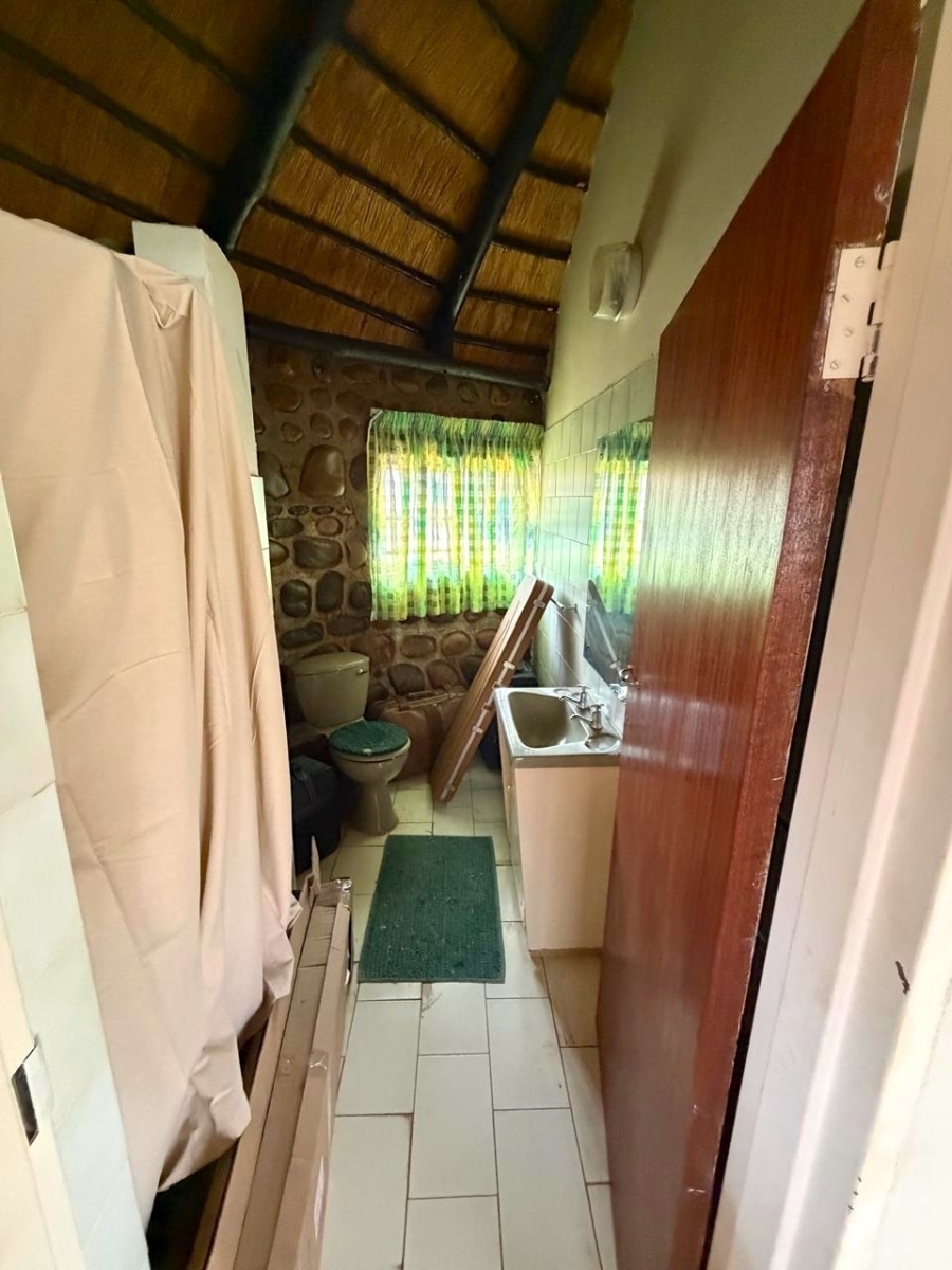 6 Bedroom Property for Sale in Ndlovumzi Limpopo