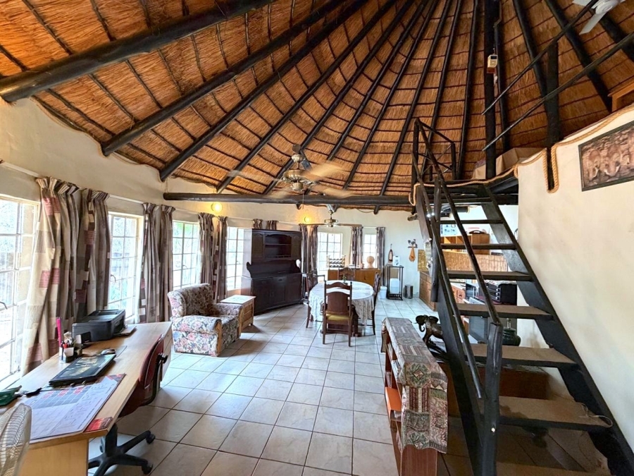 6 Bedroom Property for Sale in Ndlovumzi Limpopo