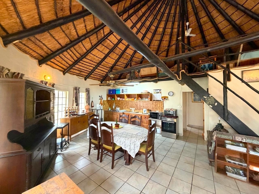 6 Bedroom Property for Sale in Ndlovumzi Limpopo