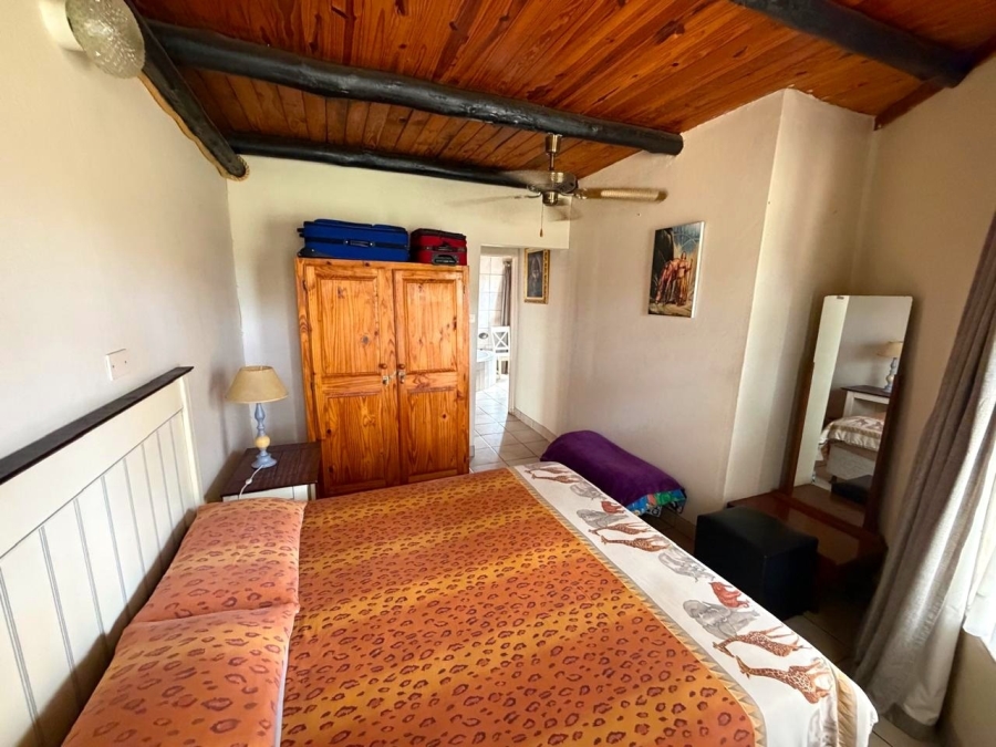 6 Bedroom Property for Sale in Ndlovumzi Limpopo