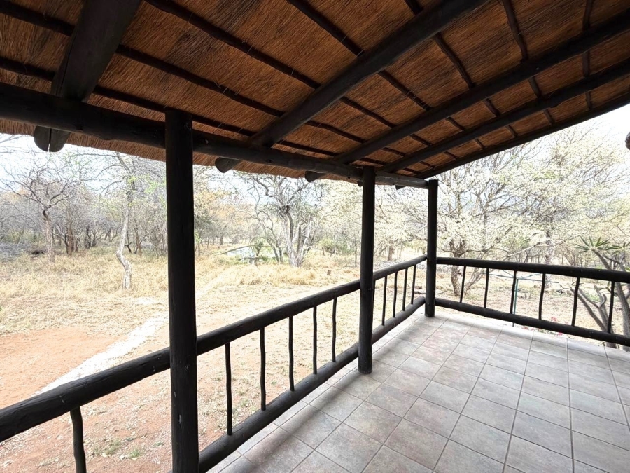 6 Bedroom Property for Sale in Ndlovumzi Limpopo