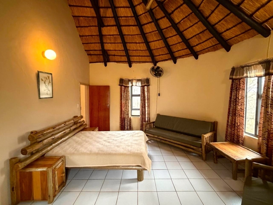 6 Bedroom Property for Sale in Ndlovumzi Limpopo