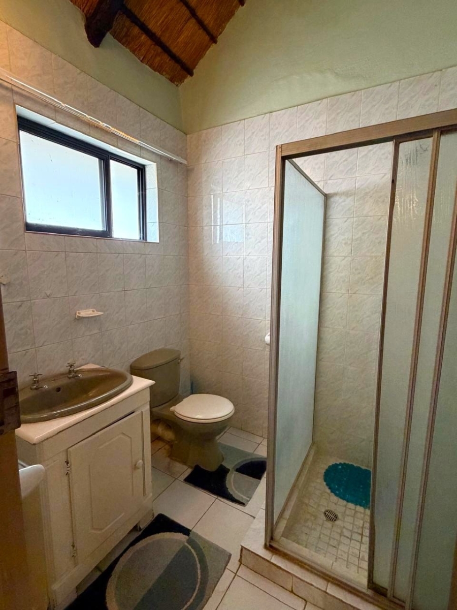 6 Bedroom Property for Sale in Ndlovumzi Limpopo