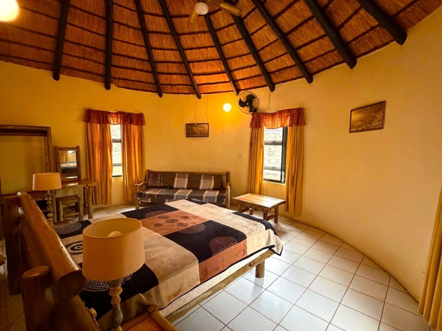 6 Bedroom Property for Sale in Ndlovumzi Limpopo