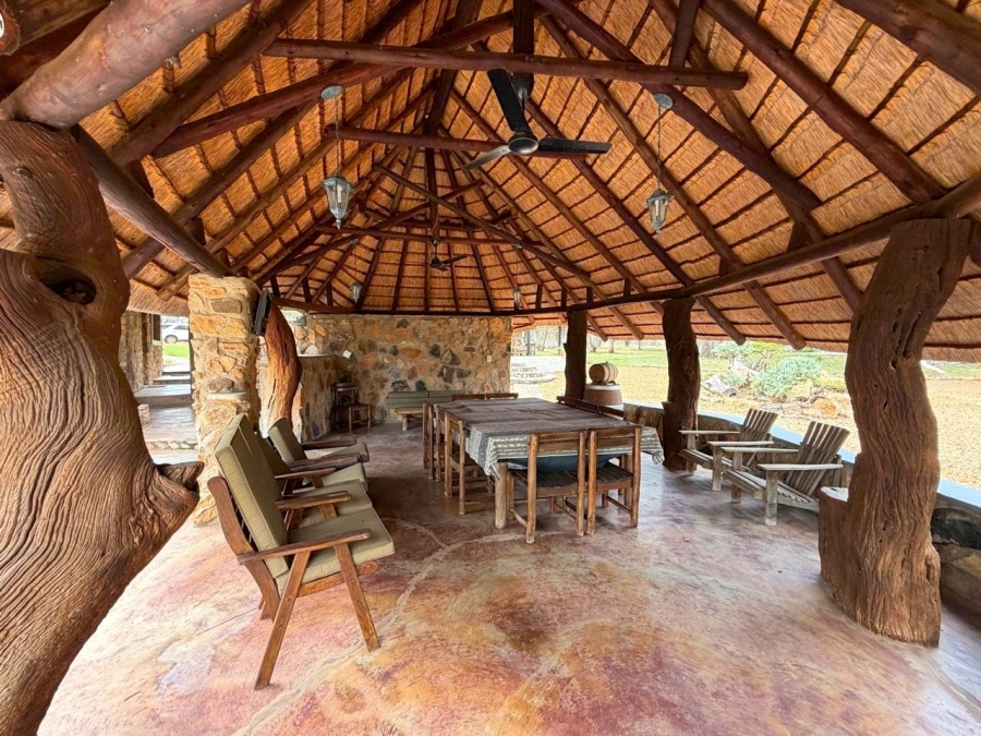 6 Bedroom Property for Sale in Ndlovumzi Limpopo