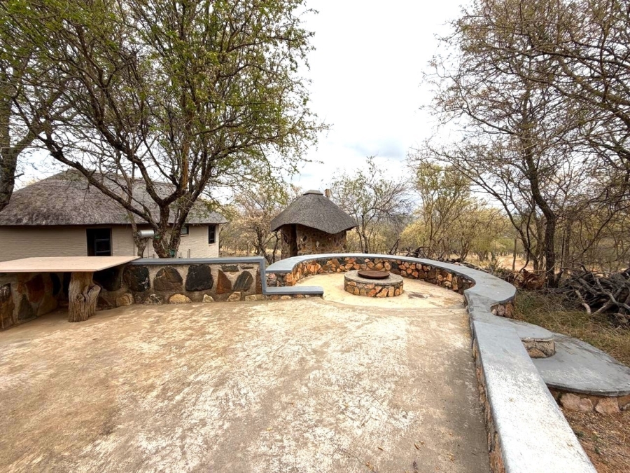 6 Bedroom Property for Sale in Ndlovumzi Limpopo