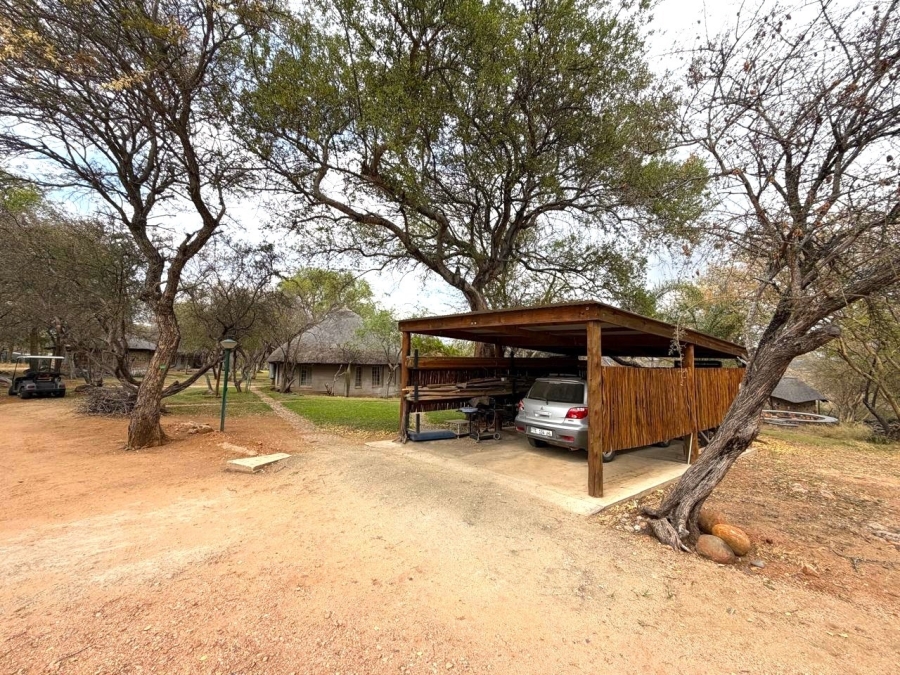 6 Bedroom Property for Sale in Ndlovumzi Limpopo