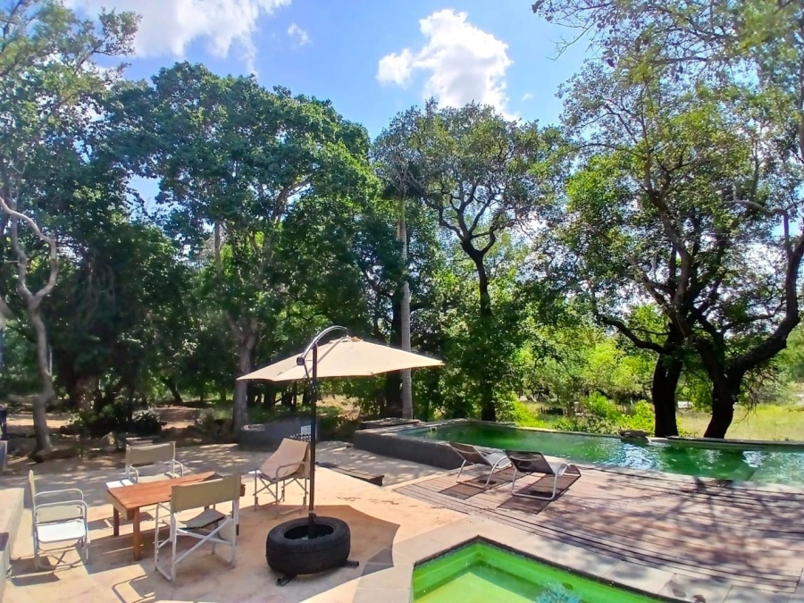 Commercial Property for Sale in Ndlovumzi Limpopo