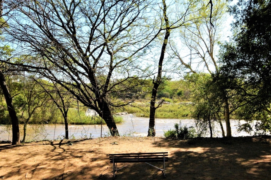 Commercial Property for Sale in Ndlovumzi Limpopo