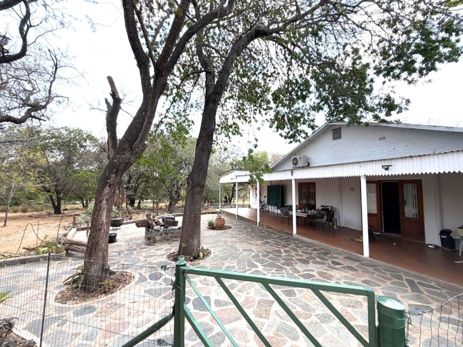 Commercial Property for Sale in Ndlovumzi Limpopo