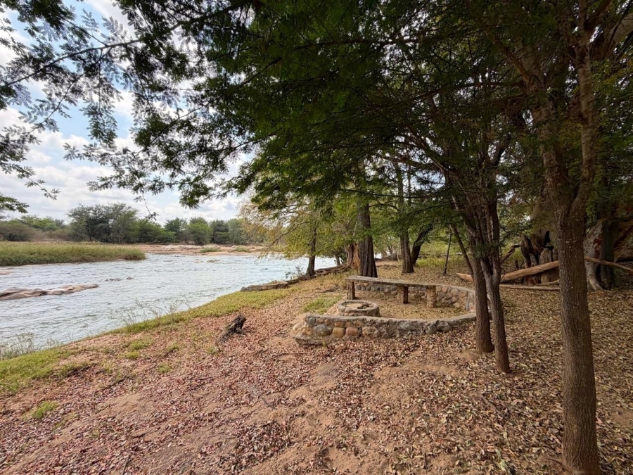 Commercial Property for Sale in Ndlovumzi Limpopo
