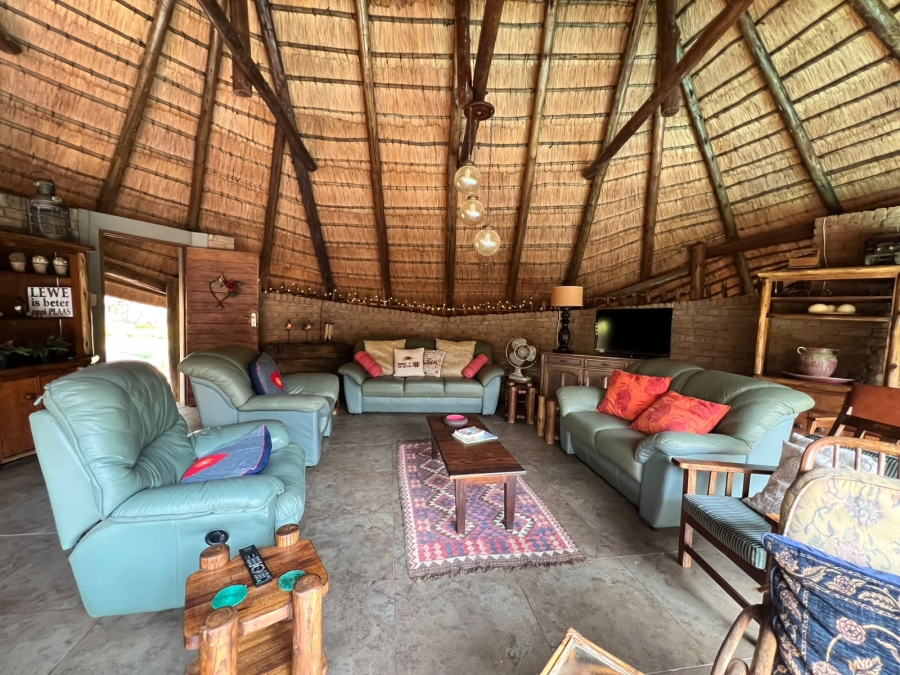To Let 4 Bedroom Property for Rent in Chroompark Limpopo
