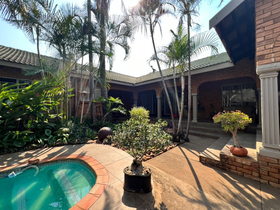 To Let 4 Bedroom Property for Rent in Chroompark Limpopo