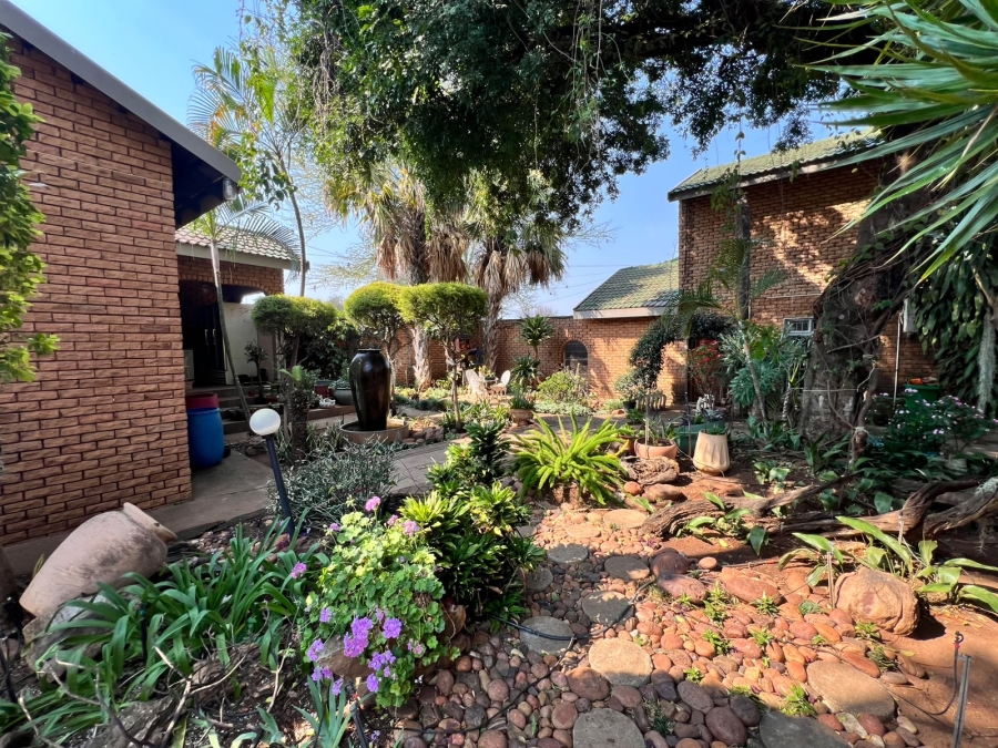 To Let 4 Bedroom Property for Rent in Chroompark Limpopo