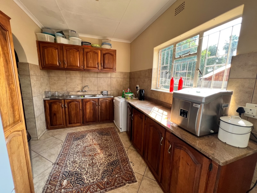 To Let 4 Bedroom Property for Rent in Chroompark Limpopo