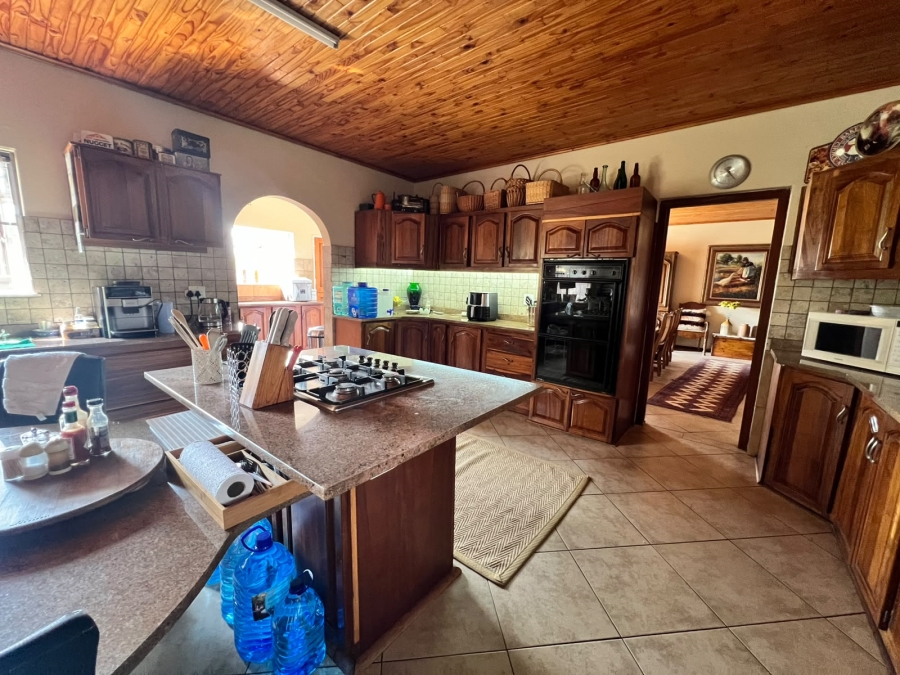 To Let 4 Bedroom Property for Rent in Chroompark Limpopo