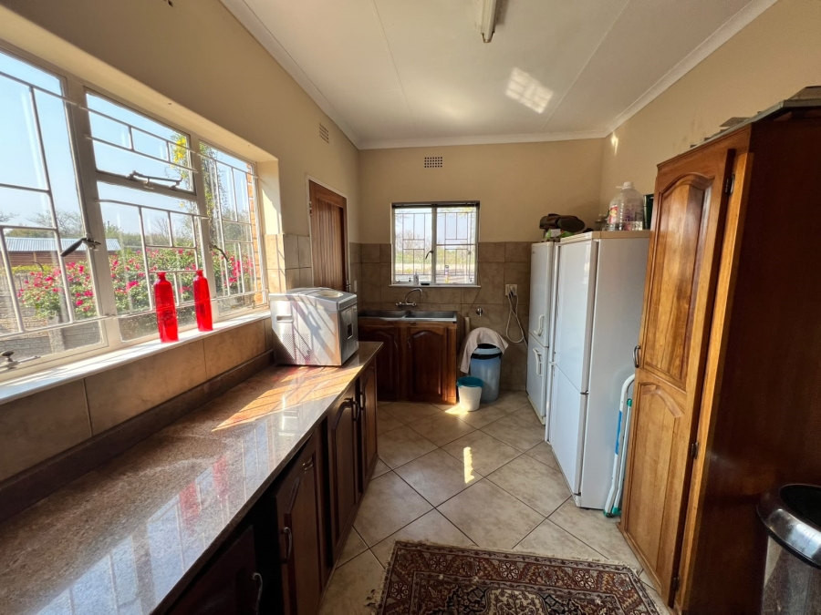To Let 4 Bedroom Property for Rent in Chroompark Limpopo