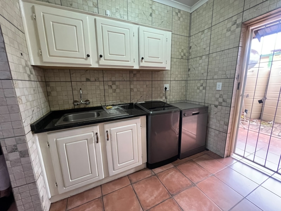 To Let 2 Bedroom Property for Rent in Mokopane Central Limpopo