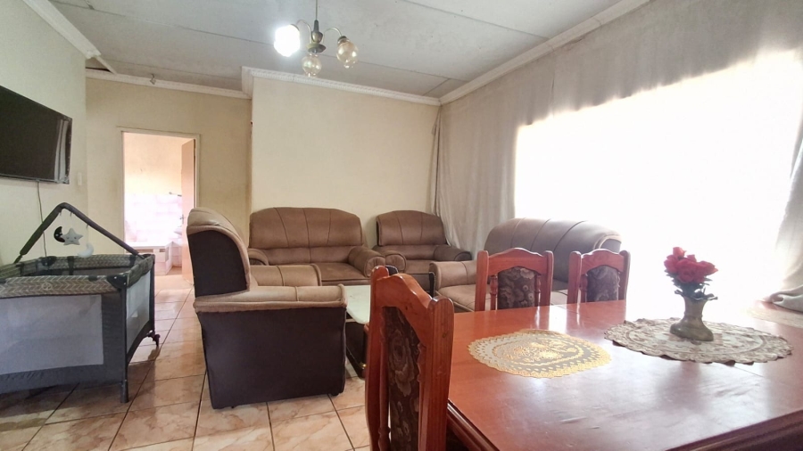 3 Bedroom Property for Sale in Lenyenye Limpopo