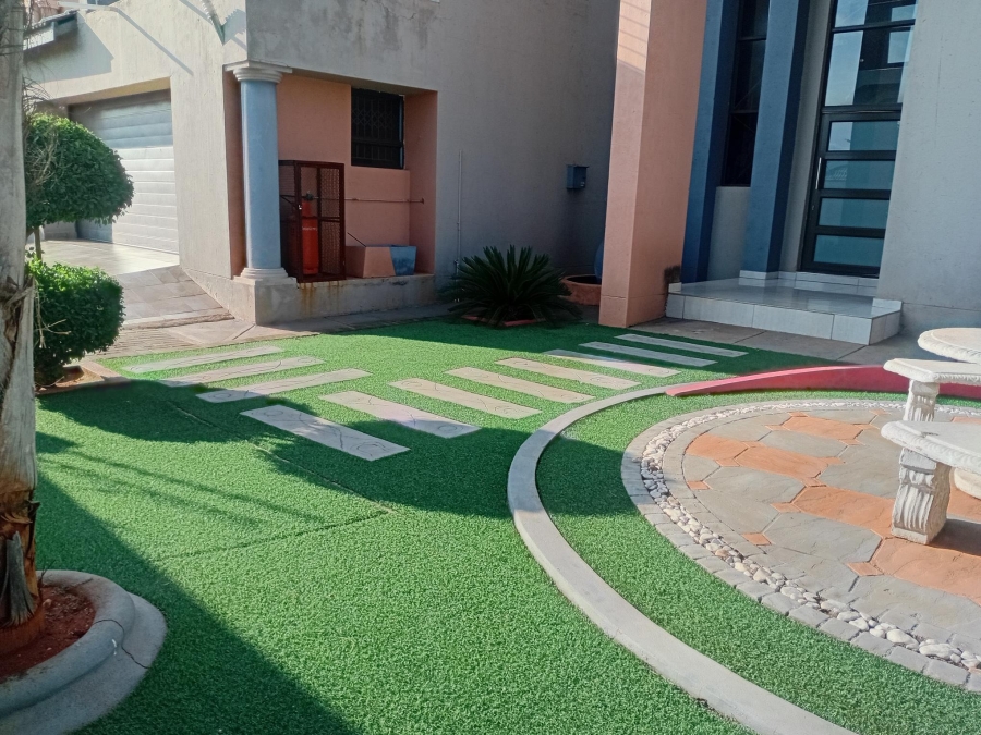 To Let 2 Bedroom Property for Rent in Chroompark Limpopo