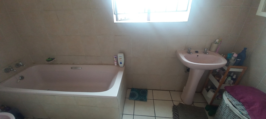 3 Bedroom Property for Sale in Ivydale Limpopo