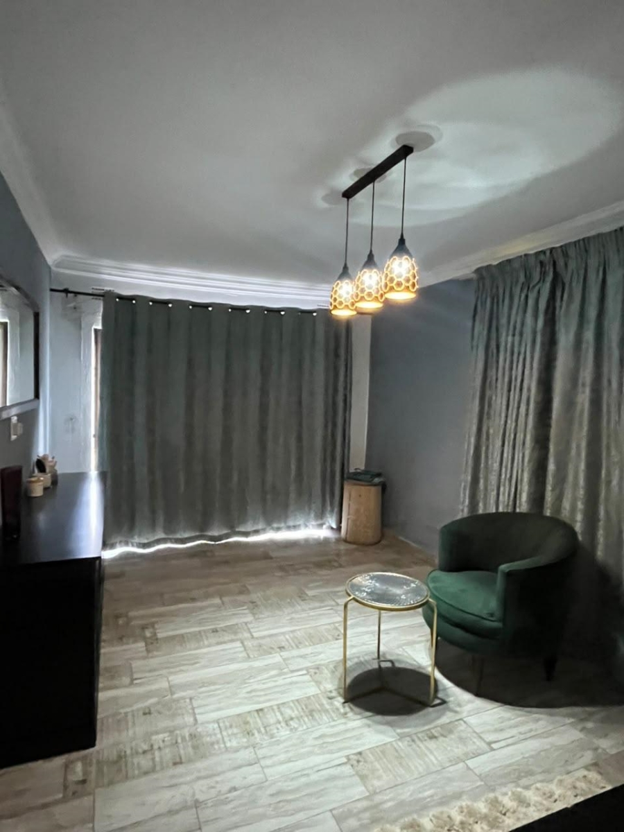 5 Bedroom Property for Sale in Shayandima Limpopo
