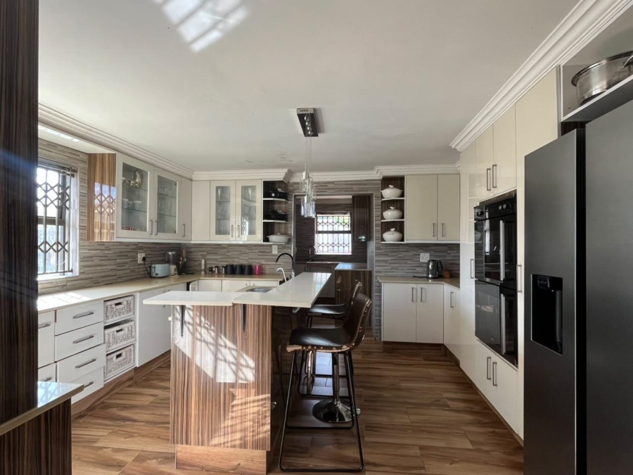 6 Bedroom Property for Sale in Tshisahulu Limpopo