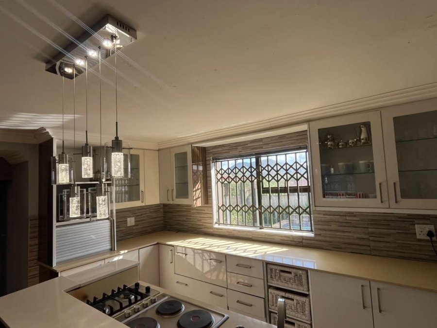 6 Bedroom Property for Sale in Tshisahulu Limpopo