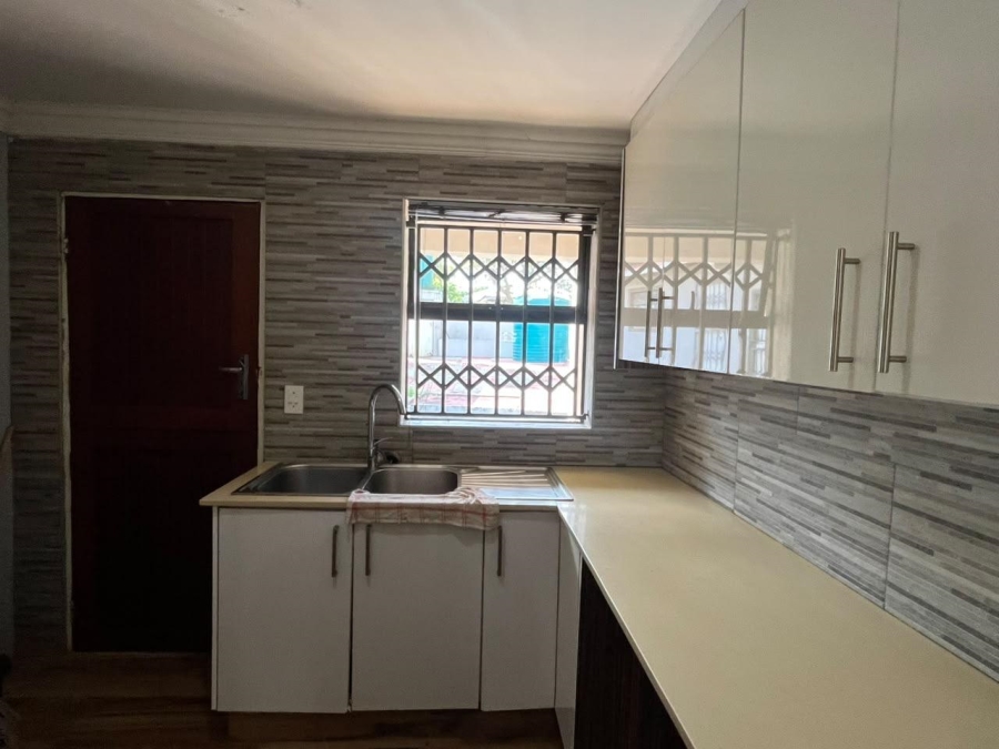 6 Bedroom Property for Sale in Tshisahulu Limpopo