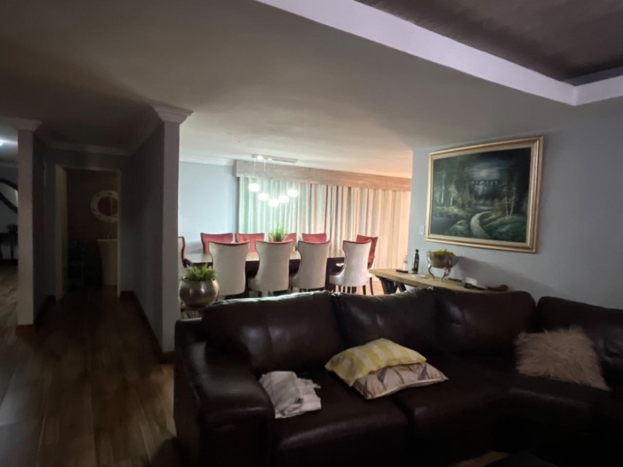 6 Bedroom Property for Sale in Tshisahulu Limpopo