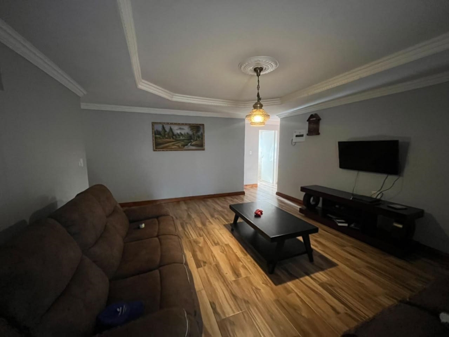 6 Bedroom Property for Sale in Tshisahulu Limpopo