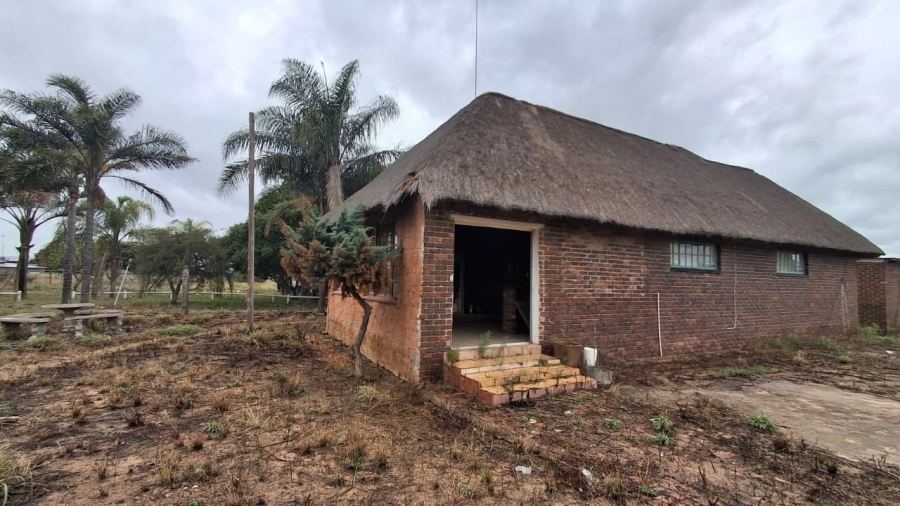 7 Bedroom Property for Sale in Roodepoort AH Limpopo