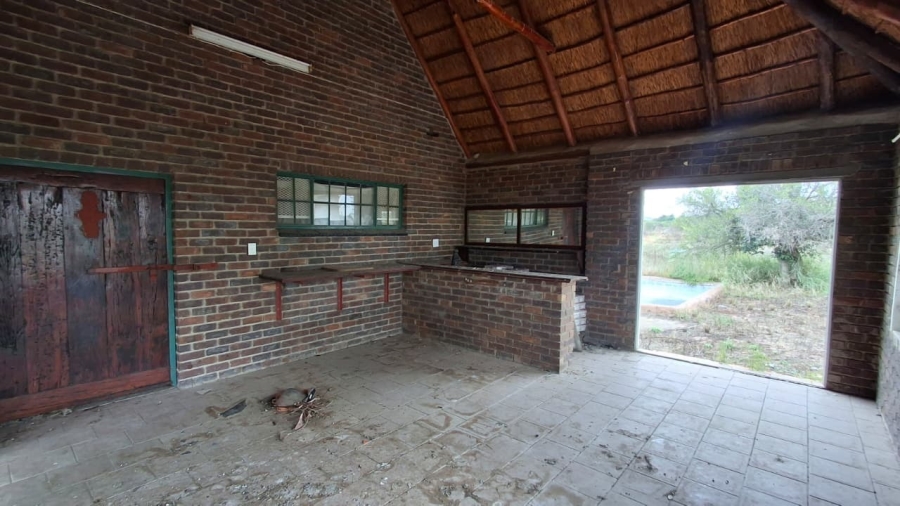 7 Bedroom Property for Sale in Roodepoort AH Limpopo