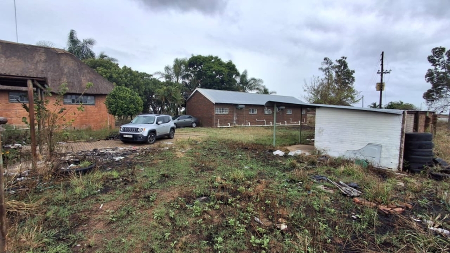 7 Bedroom Property for Sale in Roodepoort AH Limpopo