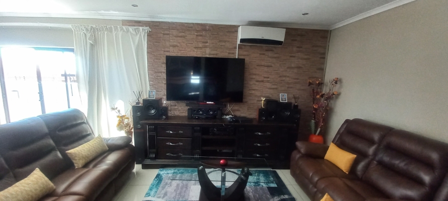 3 Bedroom Property for Sale in Rethabile Gardens Limpopo