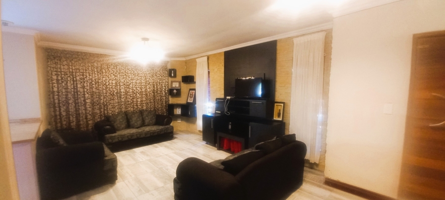 3 Bedroom Property for Sale in Rethabile Gardens Limpopo