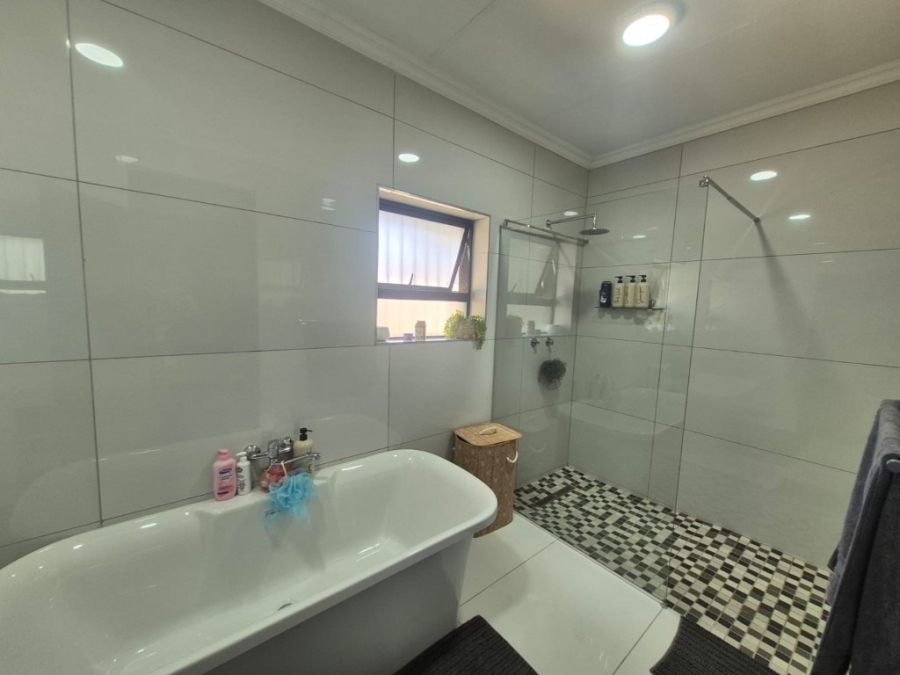 4 Bedroom Property for Sale in Phalaborwa Limpopo