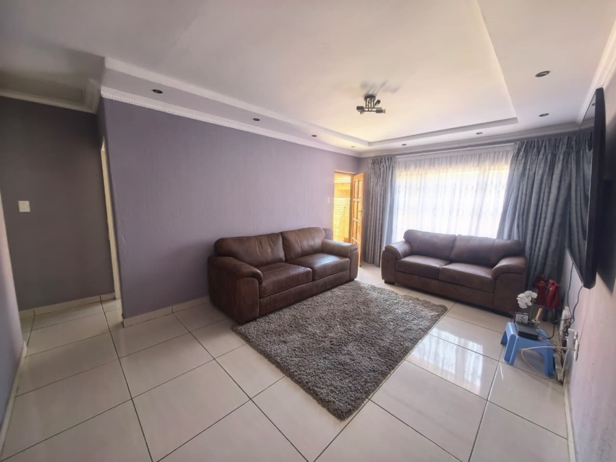 3 Bedroom Property for Sale in Penina Park Limpopo