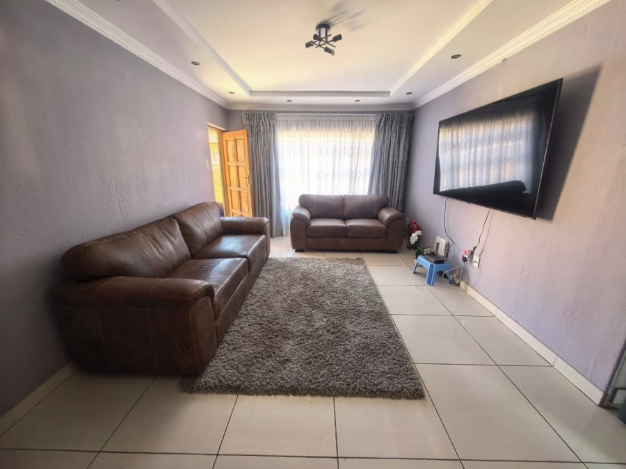 3 Bedroom Property for Sale in Penina Park Limpopo