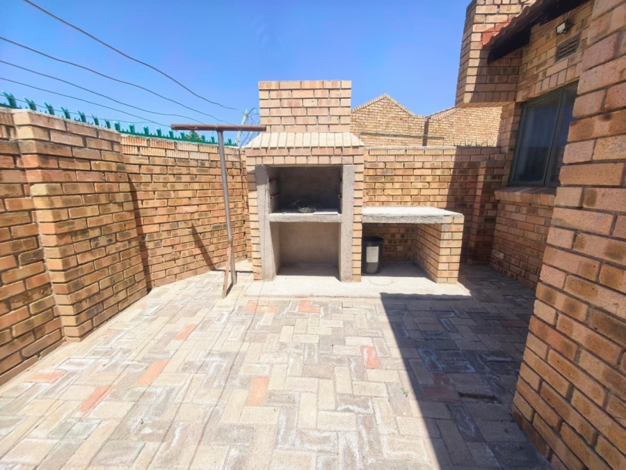 3 Bedroom Property for Sale in Penina Park Limpopo