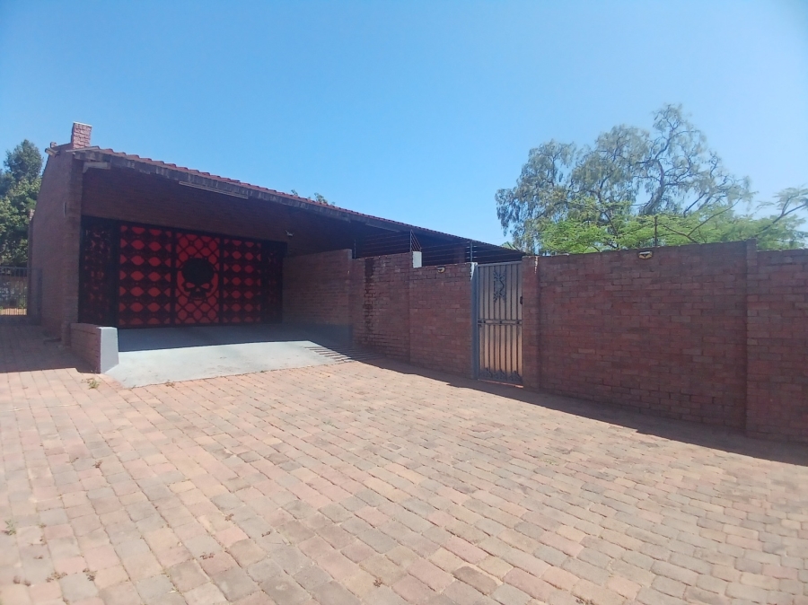 3 Bedroom Property for Sale in Sunset Boulevard Limpopo