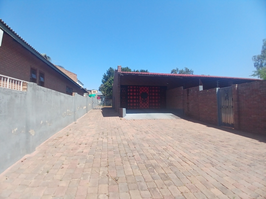 3 Bedroom Property for Sale in Sunset Boulevard Limpopo