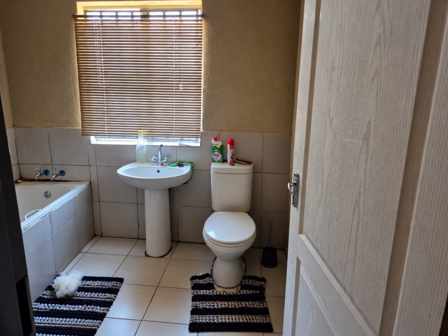 To Let 3 Bedroom Property for Rent in Lebowakgomo Zone P Limpopo