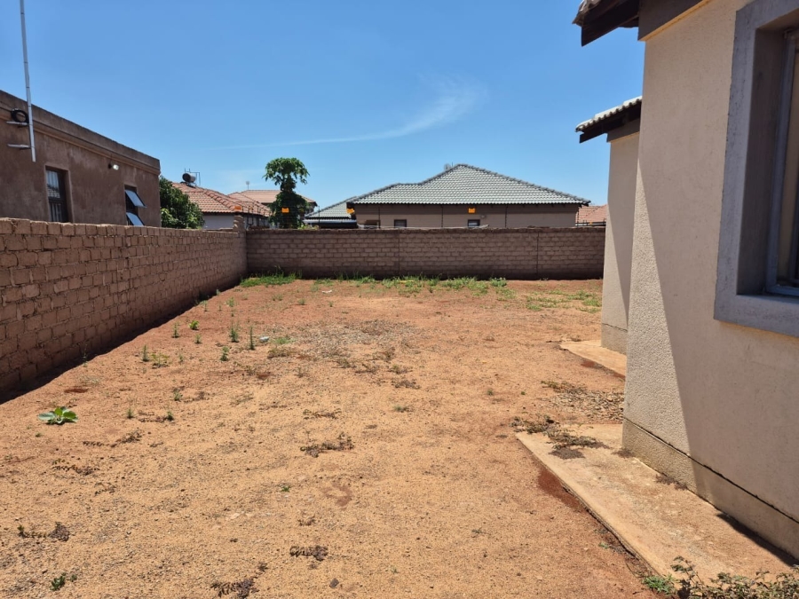 To Let 3 Bedroom Property for Rent in Lebowakgomo Zone P Limpopo