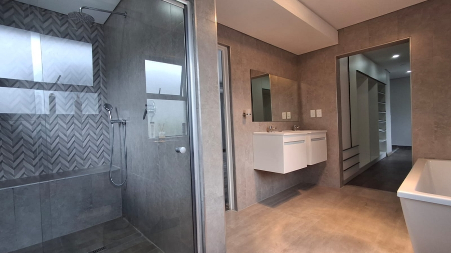 5 Bedroom Property for Sale in Bendor Limpopo