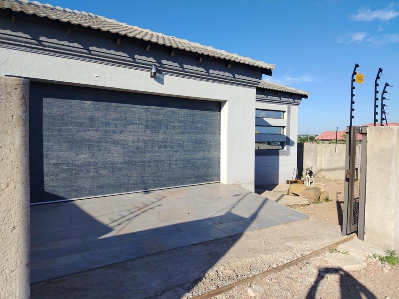 3 Bedroom Property for Sale in Mahlasedi Park Limpopo