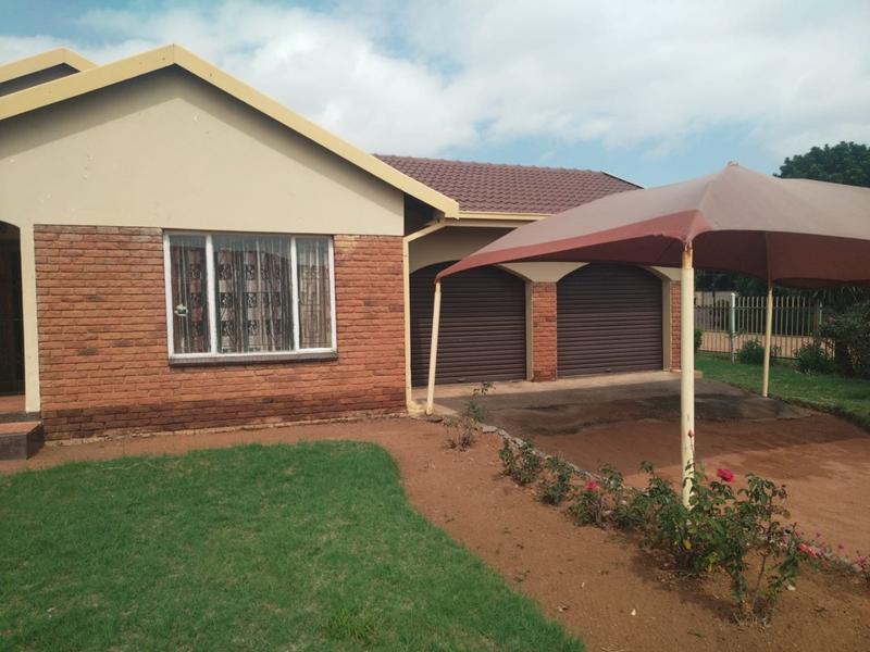 To Let 4 Bedroom Property for Rent in Mankweng Limpopo