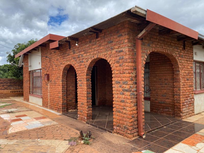 3 Bedroom Property for Sale in Mahwelereng Limpopo