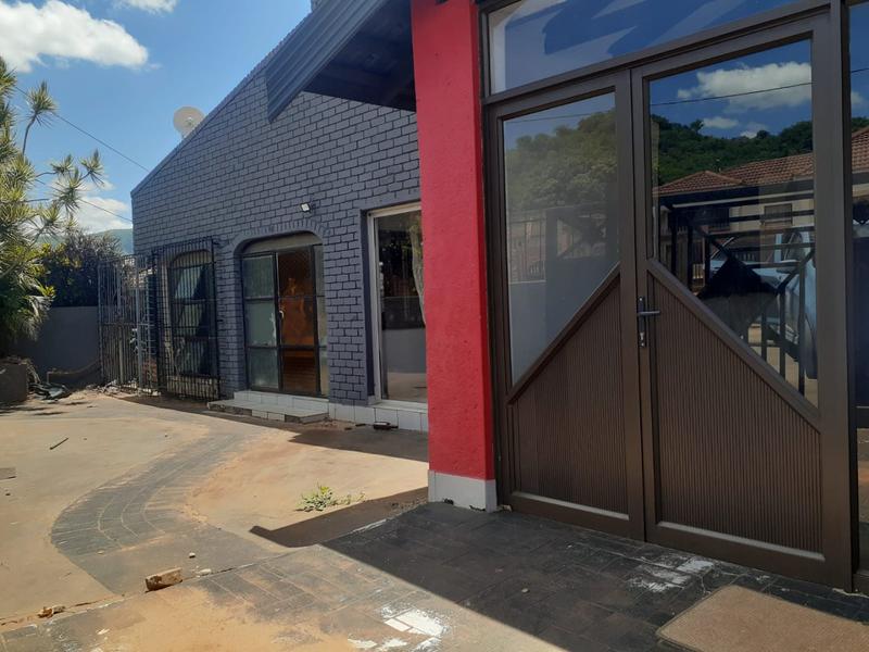 3 Bedroom Property for Sale in Lenyenye Limpopo